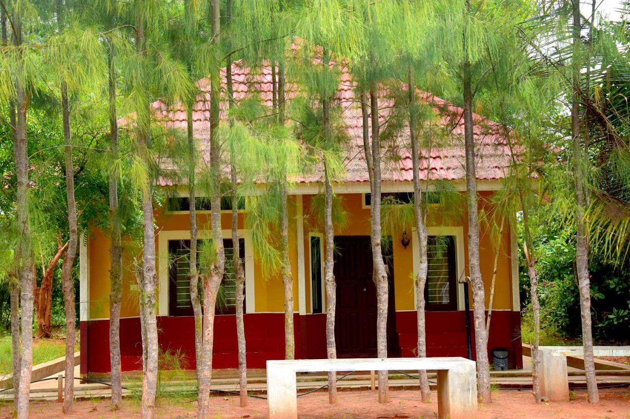 Villa Paradise Quest Nature Farmhouse à Kālapettai Extérieur photo
