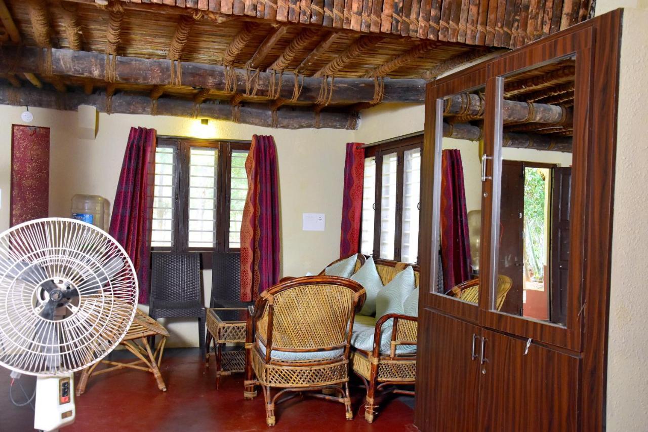 Villa Paradise Quest Nature Farmhouse à Kālapettai Extérieur photo