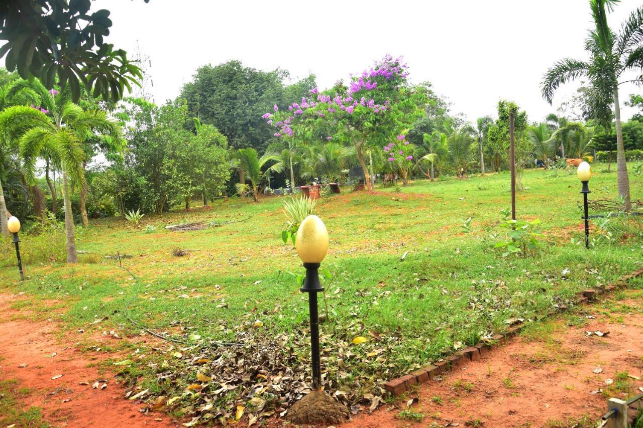 Villa Paradise Quest Nature Farmhouse à Kālapettai Extérieur photo