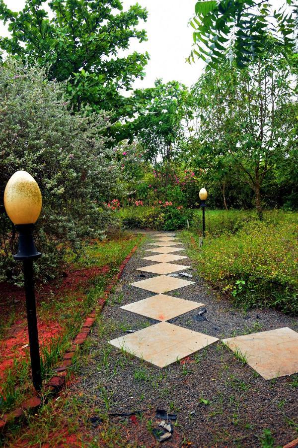 Villa Paradise Quest Nature Farmhouse à Kālapettai Extérieur photo
